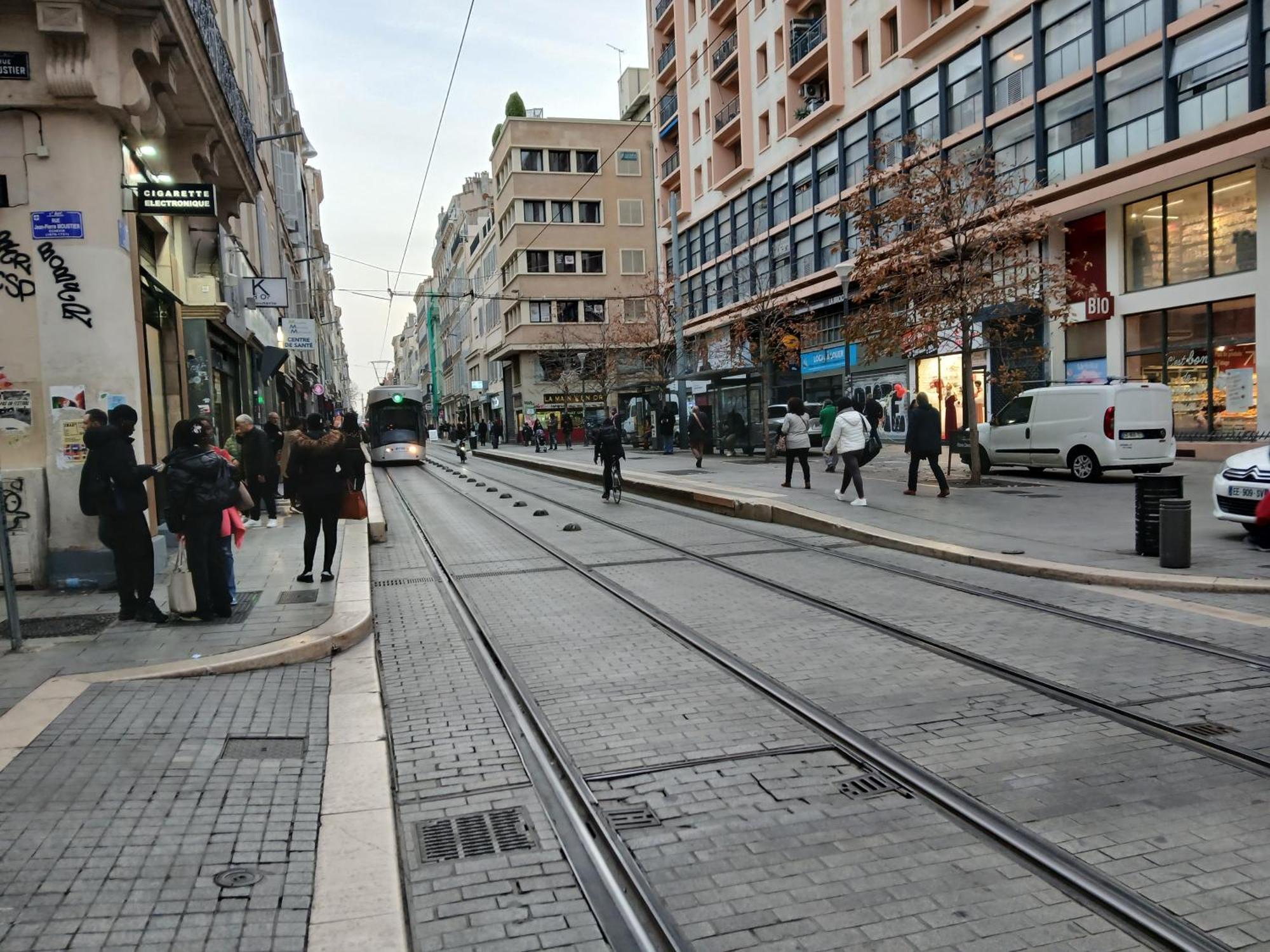 Marseille Loft Americain Centre Ville 7 Personnes Luaran gambar